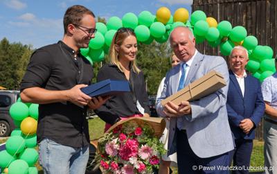 W Zagrodzie Kamiennej skansenu w Zielonej Górze-Ochli świętowano jubileusz 10-lecia istnienia Twojego Zielonego Targu. Gościem wydarzenia był członek zarządu województwa lubuskiego Zbigniew Kołodziej. 