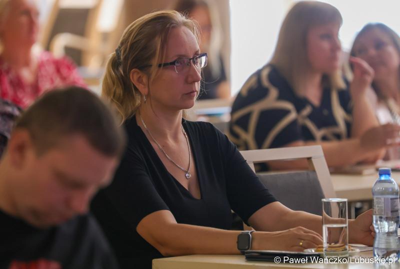 Uczestnicy spotkania konsultacyjnego dotyczącego projektu dokumentu pn. „Plan gospodarki odpadami dla województwa lubuskiego na lata 2024-2030 wraz z planem inwestycyjnym