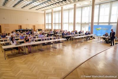 Uczestnicy spotkania konsultacyjnego dotyczącego projektu dokumentu pn. „Plan gospodarki odpadami dla województwa lubuskiego na lata 2024-2030 wraz z planem inwestycyjnym