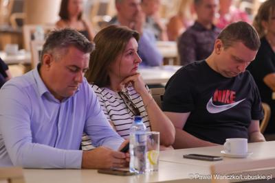 Uczestnicy spotkania konsultacyjnego dotyczącego projektu dokumentu pn. „Plan gospodarki odpadami dla województwa lubuskiego na lata 2024-2030 wraz z planem inwestycyjnym