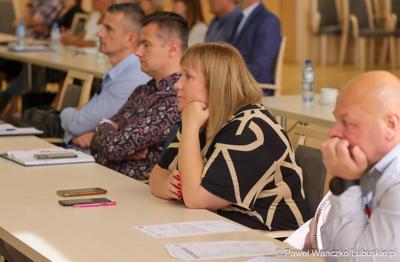 Uczestnicy spotkania konsultacyjnego dotyczącego projektu dokumentu pn. „Plan gospodarki odpadami dla województwa lubuskiego na lata 2024-2030 wraz z planem inwestycyjnym
