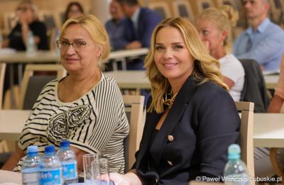Uczestniczki spotkania konsultacyjnego dotyczącego projektu dokumentu pn. „Plan gospodarki odpadami dla województwa lubuskiego na lata 2024-2030 wraz z planem inwestycyjnym