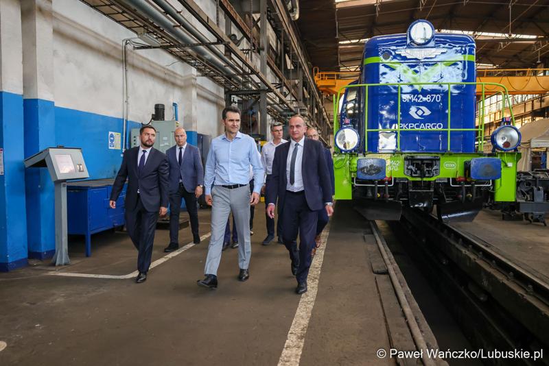 Wiceminister infrastruktury Piotr Malepszak wraz z wicemarszałkiem Sebastianem Ciemnoczołowskim, wojewodą lubuskim Markiem Cebulą i wiceprezydentem Zielonej Góry drem Jarosławem Flakowskim odwiedzili Czerwieńsk
