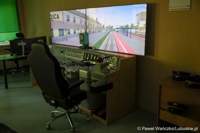 Wiceminister infrastruktury Piotr Malepszak wraz z wicemarszałkiem Sebastianem Ciemnoczołowskim, wojewodą lubuskim Markiem Cebulą i wiceprezydentem Zielonej Góry drem Jarosławem Flakowskim odwiedzili Czerwieńsk