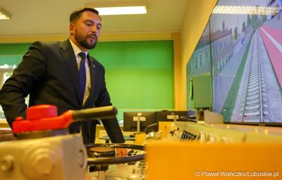 Wiceminister infrastruktury Piotr Malepszak wraz z wicemarszałkiem Sebastianem Ciemnoczołowskim, wojewodą lubuskim Markiem Cebulą i wiceprezydentem Zielonej Góry drem Jarosławem Flakowskim odwiedzili Czerwieńsk