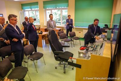 Wiceminister infrastruktury Piotr Malepszak wraz z wicemarszałkiem Sebastianem Ciemnoczołowskim, wojewodą lubuskim Markiem Cebulą i wiceprezydentem Zielonej Góry drem Jarosławem Flakowskim odwiedzili Czerwieńsk