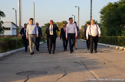 Wiceminister infrastruktury Piotr Malepszak wraz z wicemarszałkiem Sebastianem Ciemnoczołowskim, wojewodą lubuskim Markiem Cebulą i wiceprezydentem Zielonej Góry drem Jarosławem Flakowskim odwiedzili Czerwieńsk