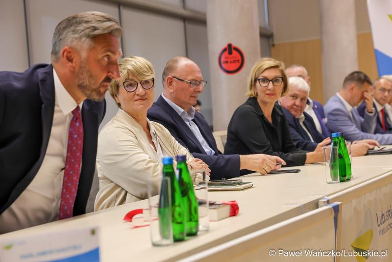 Uczestnicy wrześniowej sesji Sejmiku Województwa Lubuskiego