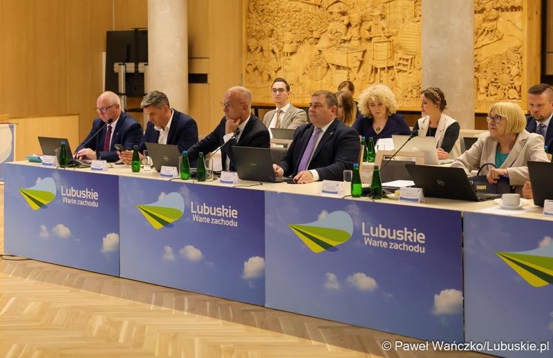 Uczestnicy wrześniowej sesji Sejmiku Województwa Lubuskiego