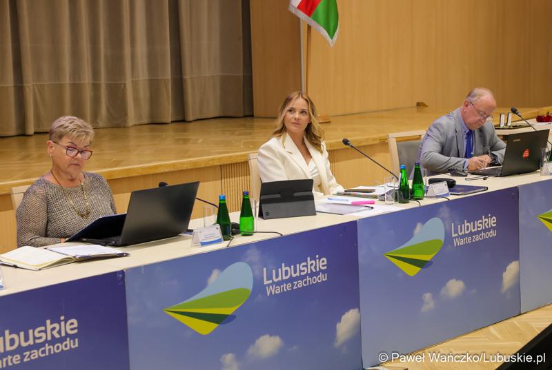 Uczestnicy wrześniowej sesji Sejmiku Województwa Lubuskiego