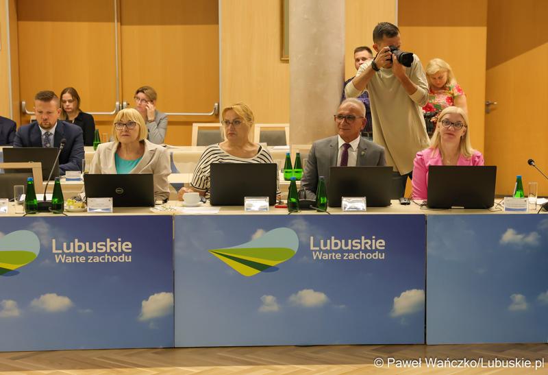 Uczestnicy wrześniowej sesji Sejmiku Województwa Lubuskiego