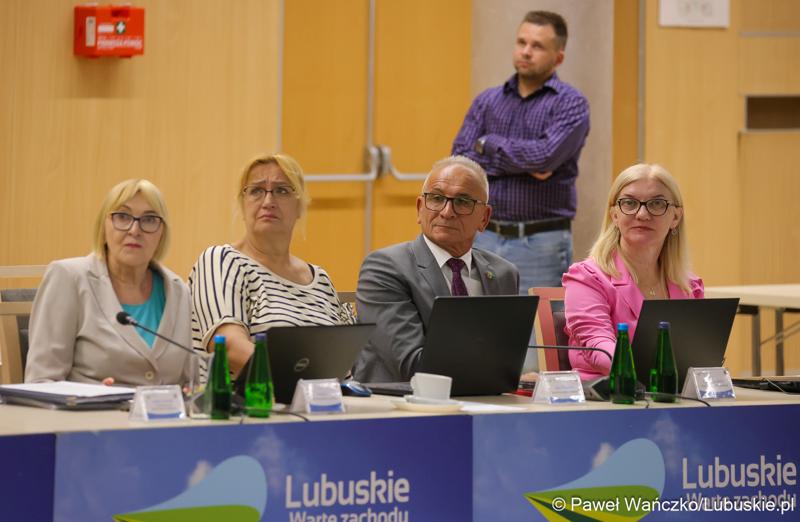 Uczestnicy wrześniowej sesji Sejmiku Województwa Lubuskiego