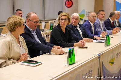 Uczestnicy wrześniowej sesji Sejmiku Województwa Lubuskiego