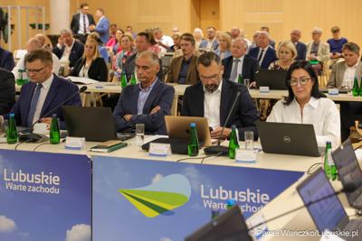 Uczestnicy wrześniowej sesji Sejmiku Województwa Lubuskiego