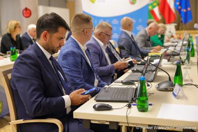 Uczestnicy wrześniowej sesji Sejmiku Województwa Lubuskiego