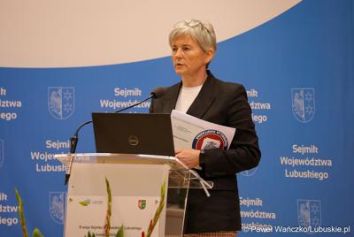 Uczestniczka wrześniowej sesji Sejmiku Województwa Lubuskiego