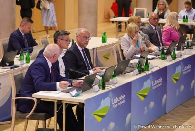 Uczestnicy wrześniowej sesji Sejmiku Województwa Lubuskiego