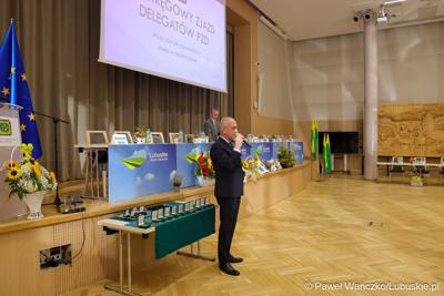 Marszałek Marcin Jabłoński przemawia do uczestników X Okręgowego Zjazdu Delegatów Polskiego Związku Działkowców