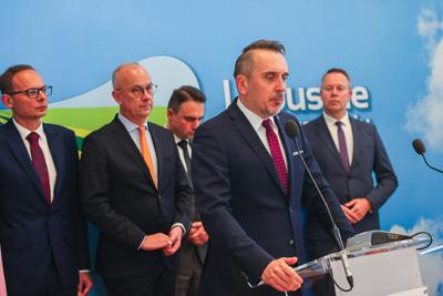 Konferencja prasowa i podpisanie umowy, projekt "Ciekawa Nauka" 