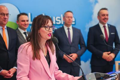 Konferencja prasowa i podpisanie umowy, projekt "Ciekawa Nauka" 