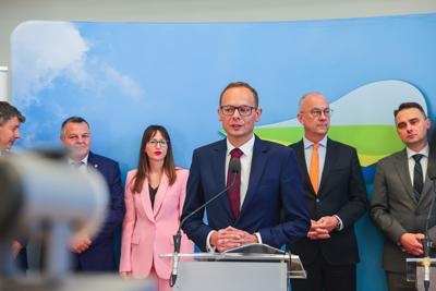 Konferencja prasowa i podpisanie umowy, projekt "Ciekawa Nauka" 
