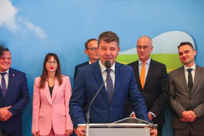Konferencja prasowa i podpisanie umowy, projekt "Ciekawa Nauka" 