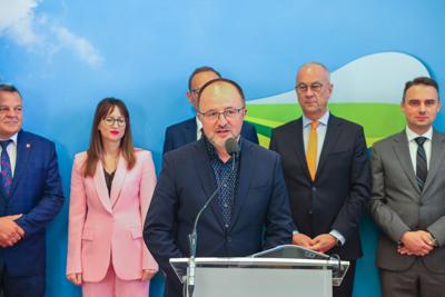 Konferencja prasowa i podpisanie umowy, projekt "Ciekawa Nauka" 