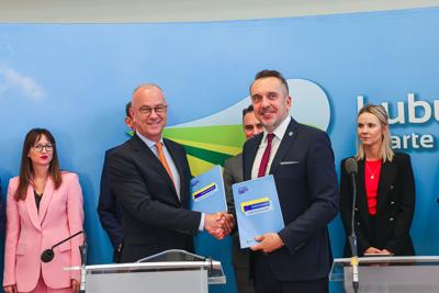 Konferencja prasowa i podpisanie umowy, projekt "Ciekawa Nauka" 