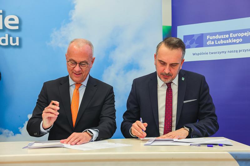 Konferencja prasowa i podpisanie umowy, projekt "Ciekawa Nauka"