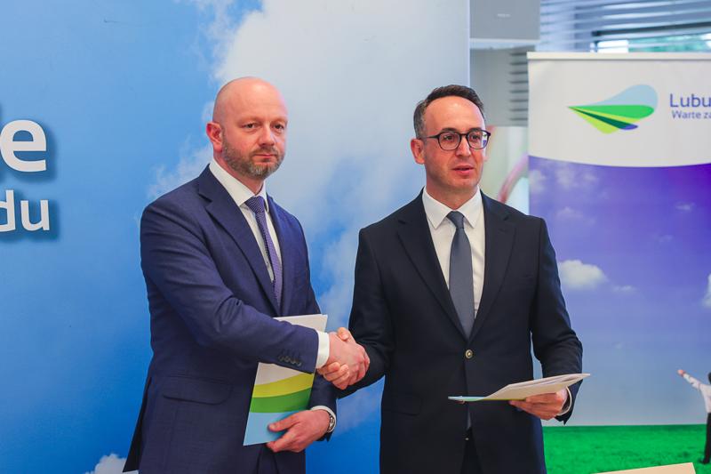 Konferencja prasowa poświęcona podpisaniu umowy o dofinansowanie projektu „Budowa mostu przez rzekę Odrę wraz z budową nowego przebiegu drogi wojewódzkiej nr 281 w m. Pomorsko” w ramach Rządowego Programu Uzupełniania Lokalnej i Regionalnej Infrastruktury Drogowej – Mosty dla Regionów