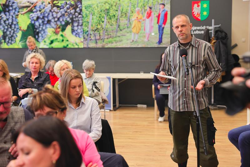 Konferencja prasowa na temat budowy Centrum Psychiatrii Dzieci i Młodzieży w Zielonej Górze