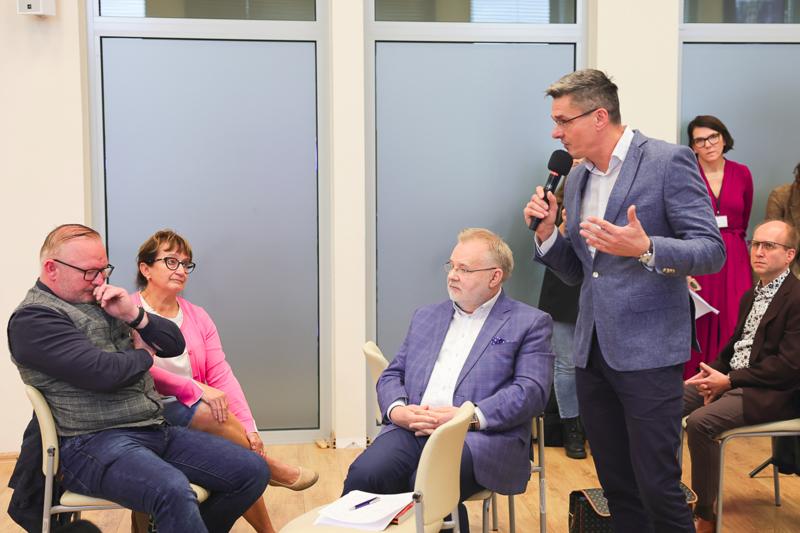 Konferencja prasowa na temat budowy Centrum Psychiatrii Dzieci i Młodzieży w Zielonej Górze