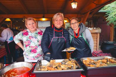 Zapach świeżo grillowanej ryby, dźwięki lokalnej muzyki i ciepło ogniska – tak właśnie świętowaliśmy 10. biesiadę rybacką w Wojnowie