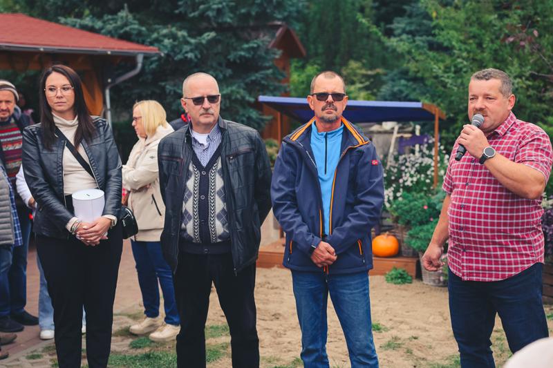 Zapach świeżo grillowanej ryby, dźwięki lokalnej muzyki i ciepło ogniska – tak właśnie świętowaliśmy 10. biesiadę rybacką w Wojnowie
