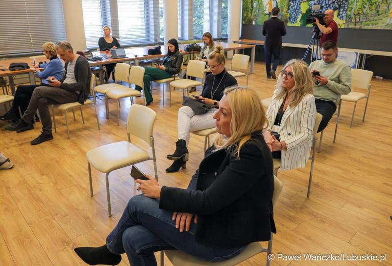 Uczestnicy konferencji prasowej poświęconej sytuacji kadrowej Szpitala Uniwersyteckiego w Zielonej Górze.