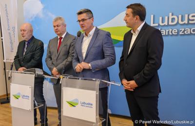 Uczestnicy konferencji prasowej poświęconej sytuacji kadrowej Szpitala Uniwersyteckiego w Zielonej Górze. 