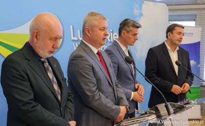 Uczestnicy konferencji prasowej poświęconej sytuacji kadrowej Szpitala Uniwersyteckiego w Zielonej Górze. 