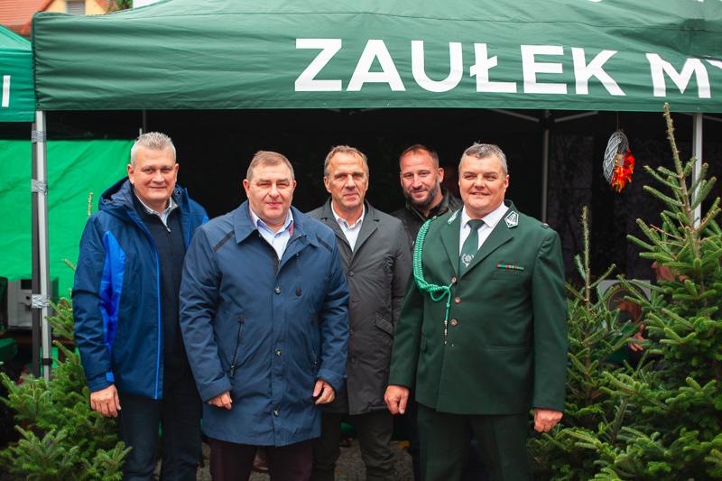Pomimo kapryśnej pogody, dziedziniec starostwa w Nowej Soli tętnił życiem! 1. Święto Produktu Regionalnego Powiatu Nowosolskiego okazało się wielkim sukcesem