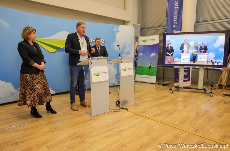 Uczestnicy konferencji prasowej zapowiadającej Festiwal Zawodów 2024 w Zielonej Górze