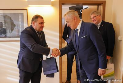 Wicemarszałek Województwa Lubuskiego Grzegorz Potęga i Ambasador Republiki Słowenii Bojan Pograjc