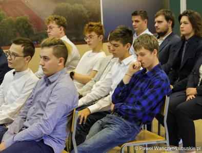 W Zespole Szkół w Czerwieńsku podpisano umowę na dofinansowanie projektu „Rozwój szkolnictwa zawodowego w technikum w Czerwieńsku”, który jest skierowany do 60 uczniów i 2 nauczycieli Zespołu Szkół w Czerwieńsku. 