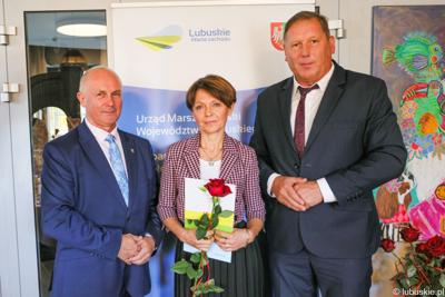   Zdjęcie z nagrodzonym