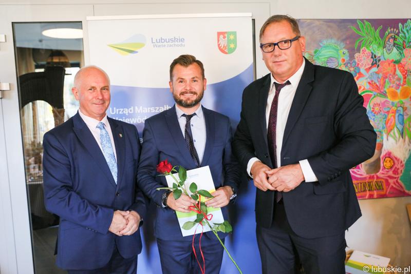 Zdjęcie z nagrodzonym