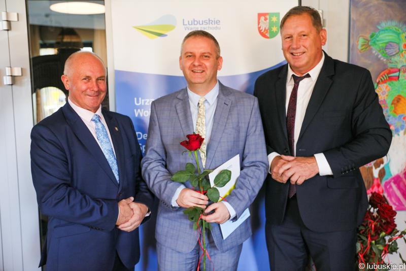 Zdjęcie z nagrodzonym