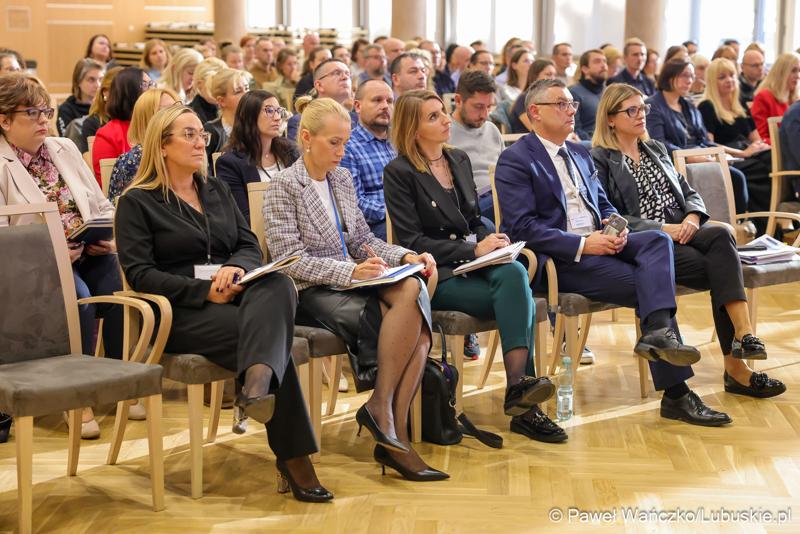 Szkolenie pt. Polityka spójności 2021-2027 oraz Krajowy Plan Odbudowy i Zwiększania Odporności