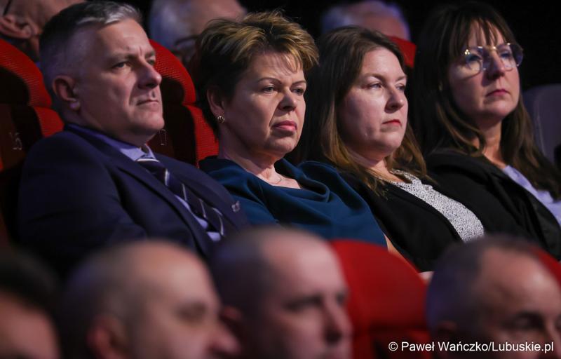 Uczestnicy jubileuszu 50-lecia Zielonogórskiej Elektrociepłowni w Planetarium Wenus
