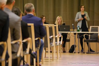 Spotkanie informacyjne pt. „Fundusze Europejskie oraz Krajowy Plan Odbudowy i Zwiększenia Odporności – aktualne nabory wniosków dla JST” w Urzędzie Marszałkowskim Województwa Lubuskiego w Zielonej Górze  