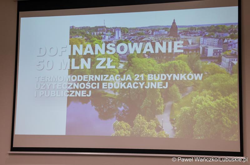 Prezentacja dot. podpisania umowy w  Urzędzie Miasta w Gorzowie Wielkopolskim na dofinansowania termomodernizacji budynków oraz zakup elektrycznych autobusów