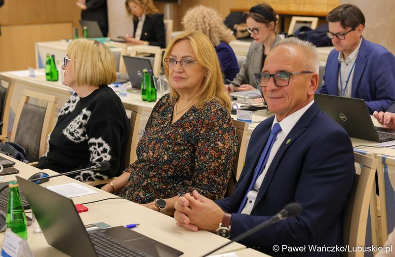 Radni wojewódzcy podczas IV zwyczajnej sesji Sejmiku Województwa Lubuskiego