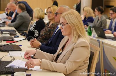 Uczestnicy IV zwyczajnej sesji Sejmiku Województwa Lubuskiego 